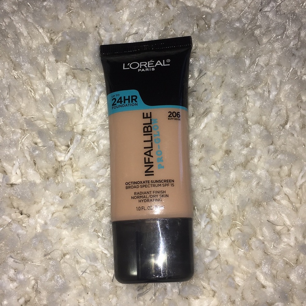 L’Oreal Infallible Pro-Glow Foundation